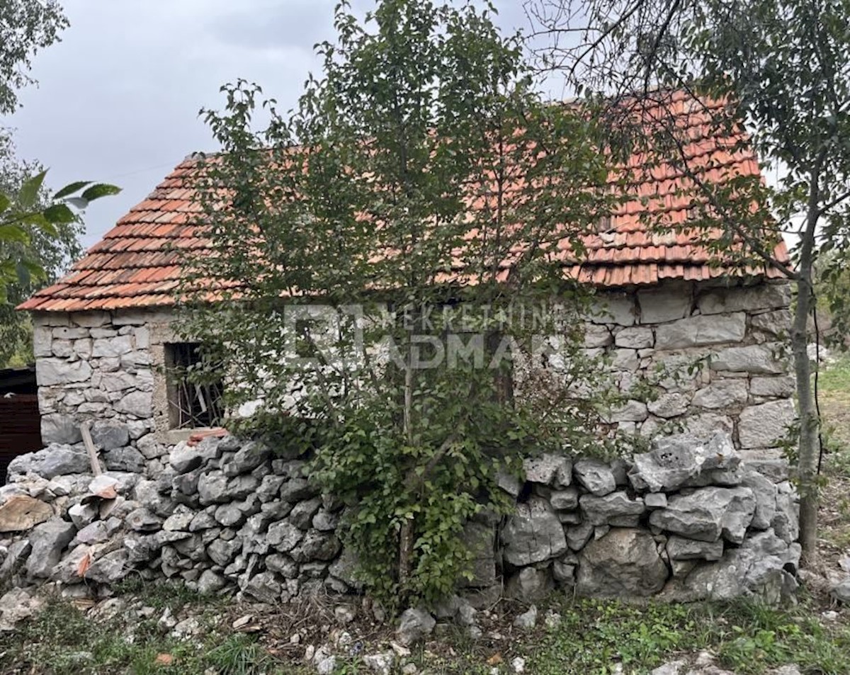 House For sale - SPLITSKO-DALMATINSKA LEĆEVICA