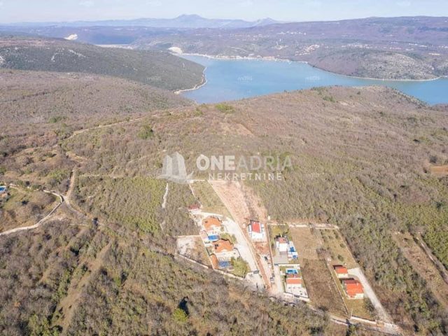 Terreno in vendita 1877 m² – Rakalj