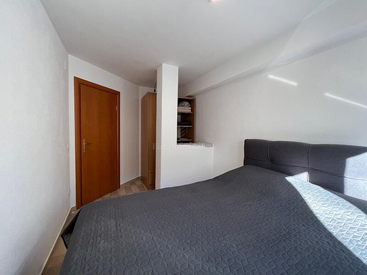 Apartment Zu verkaufen - SPLITSKO-DALMATINSKA BAŠKA VODA