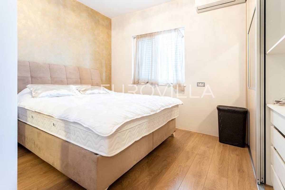 Appartement À louer - SPLITSKO-DALMATINSKA SPLIT