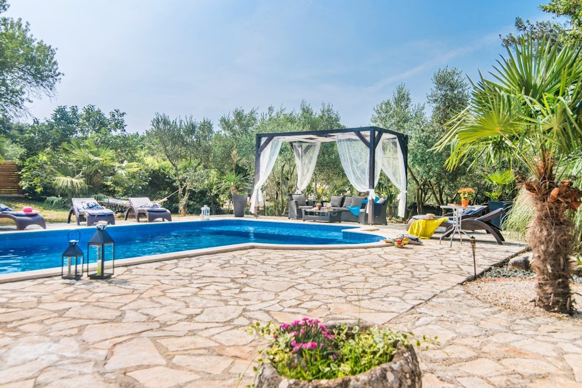 Kuća Na prodaju - ISTARSKA MARČANA