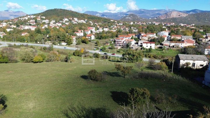 Pozemek na prodej 2234 m² – Čavle