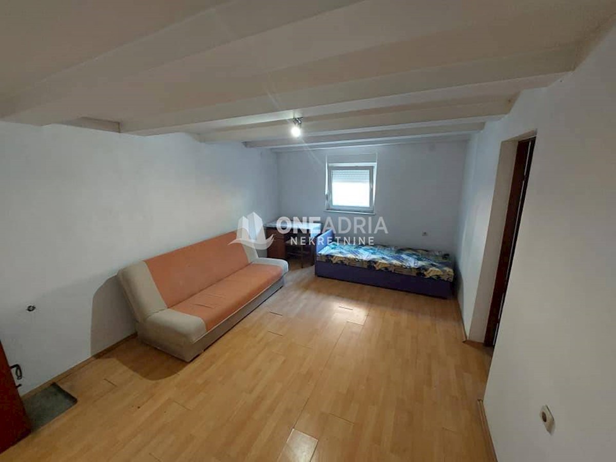 Flat For sale - KARLOVAČKA KARLOVAC