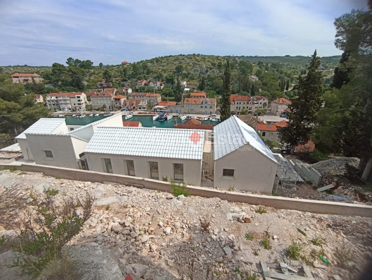 Casa In vendita - SPLITSKO-DALMATINSKA BRAČ