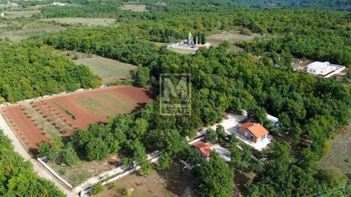 Land for sale 5186 m² – Poreč