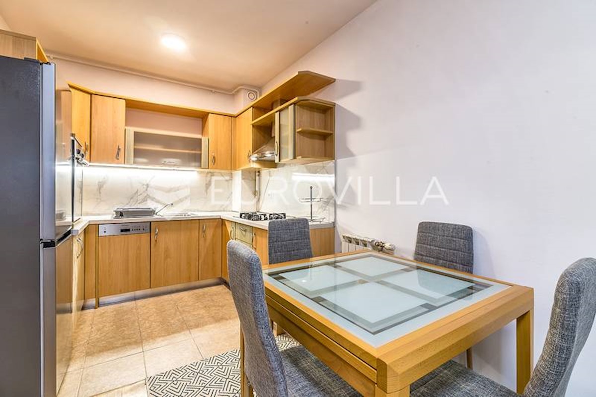 Appartement À louer - GRAD ZAGREB ZAGREB