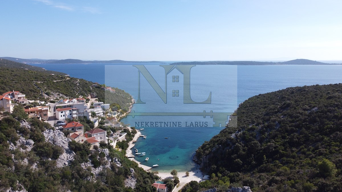 Land For sale - SPLITSKO-DALMATINSKA MARINA