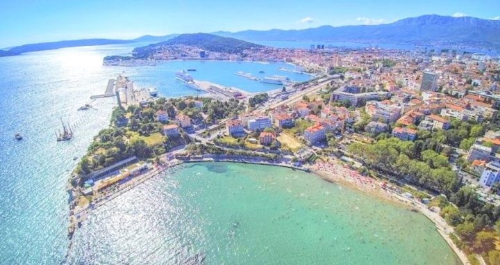 Apartmán na predaj 70 m² – Bačvice