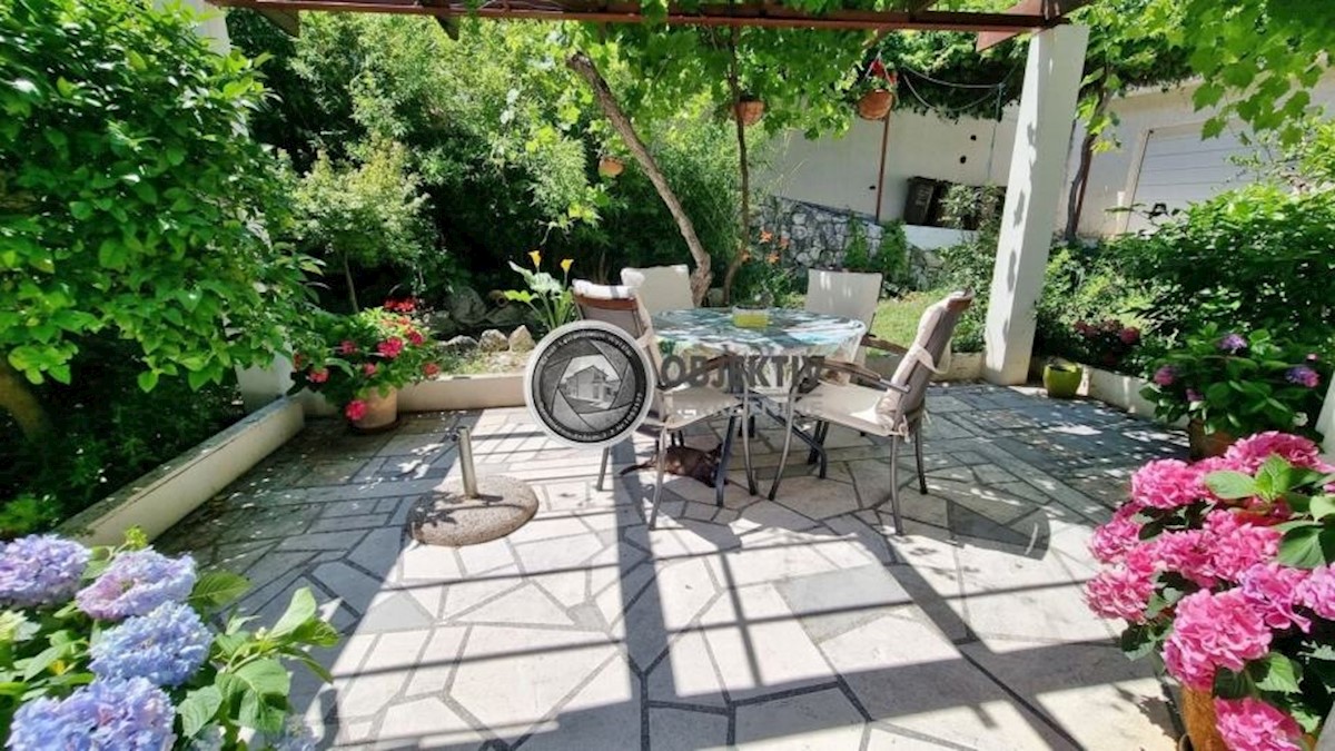 Casa In vendita - SPLITSKO-DALMATINSKA SPLIT