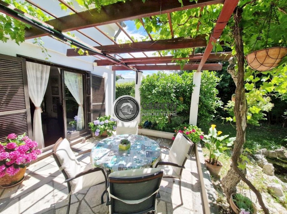 House For sale - SPLITSKO-DALMATINSKA SPLIT