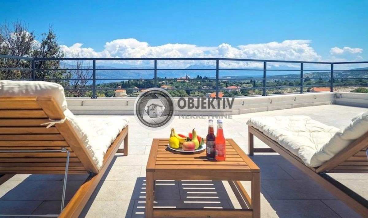 House For sale - SPLITSKO-DALMATINSKA SUPETAR