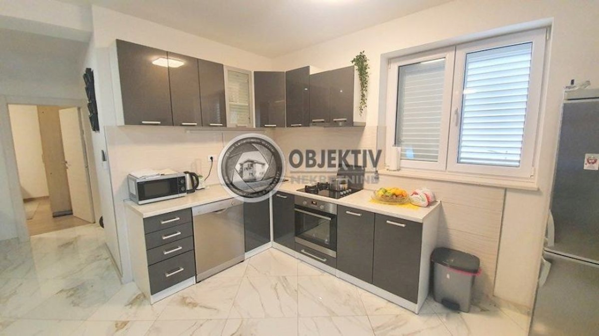 House For sale - SPLITSKO-DALMATINSKA SPLIT