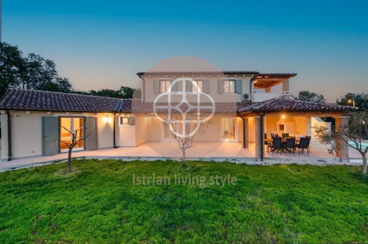 House for sale 340 m² – Krnica