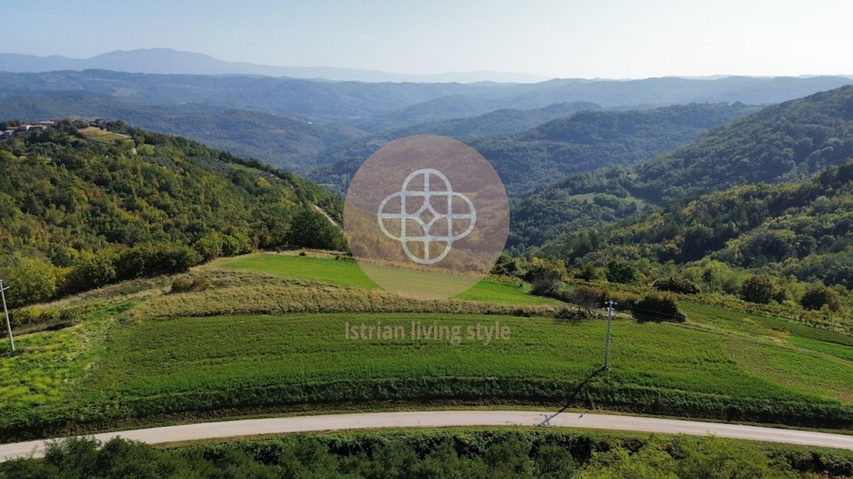 Pozemok Na predaj - ISTARSKA KAROJBA