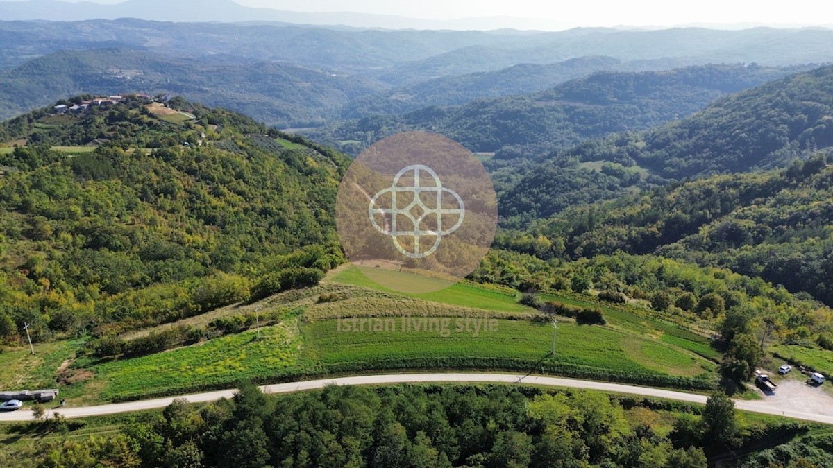 Pozemok Na predaj - ISTARSKA KAROJBA