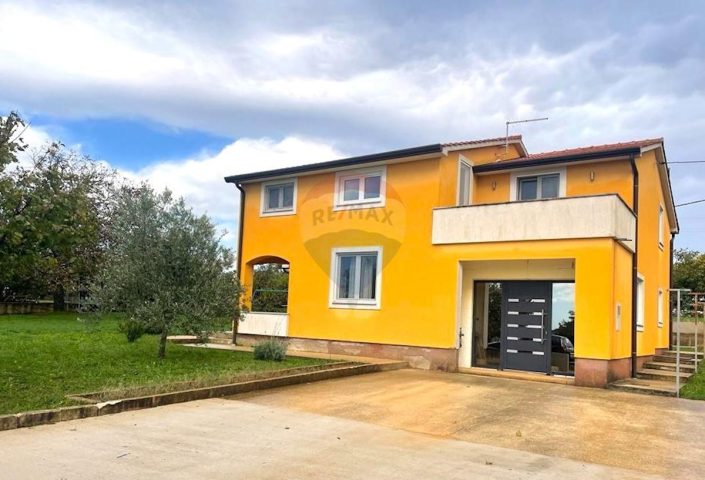 Hiša na predaj 250 m² – Sveti Petar U Šumi