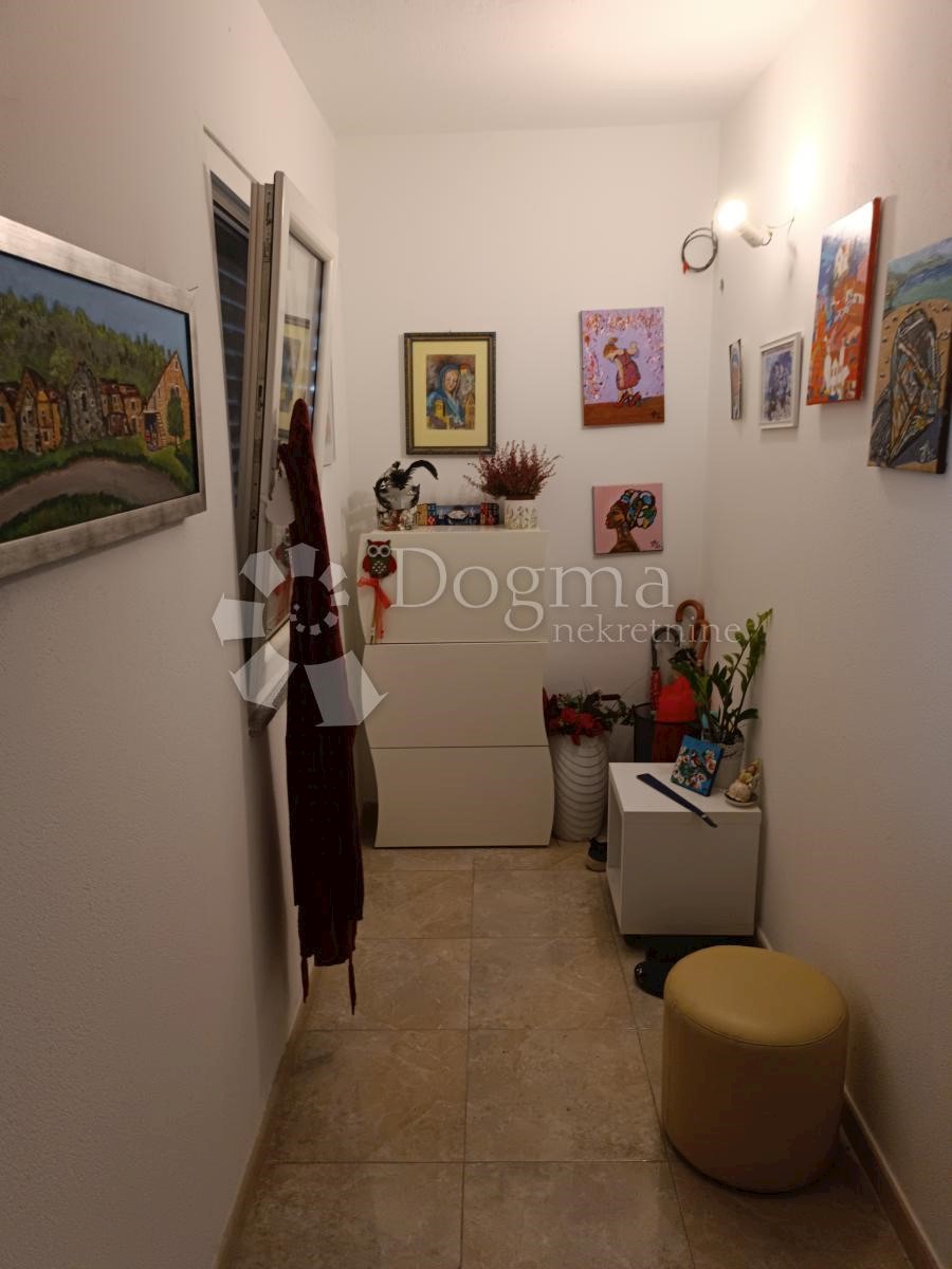 Kuća Na prodaju - SPLITSKO-DALMATINSKA SOLIN