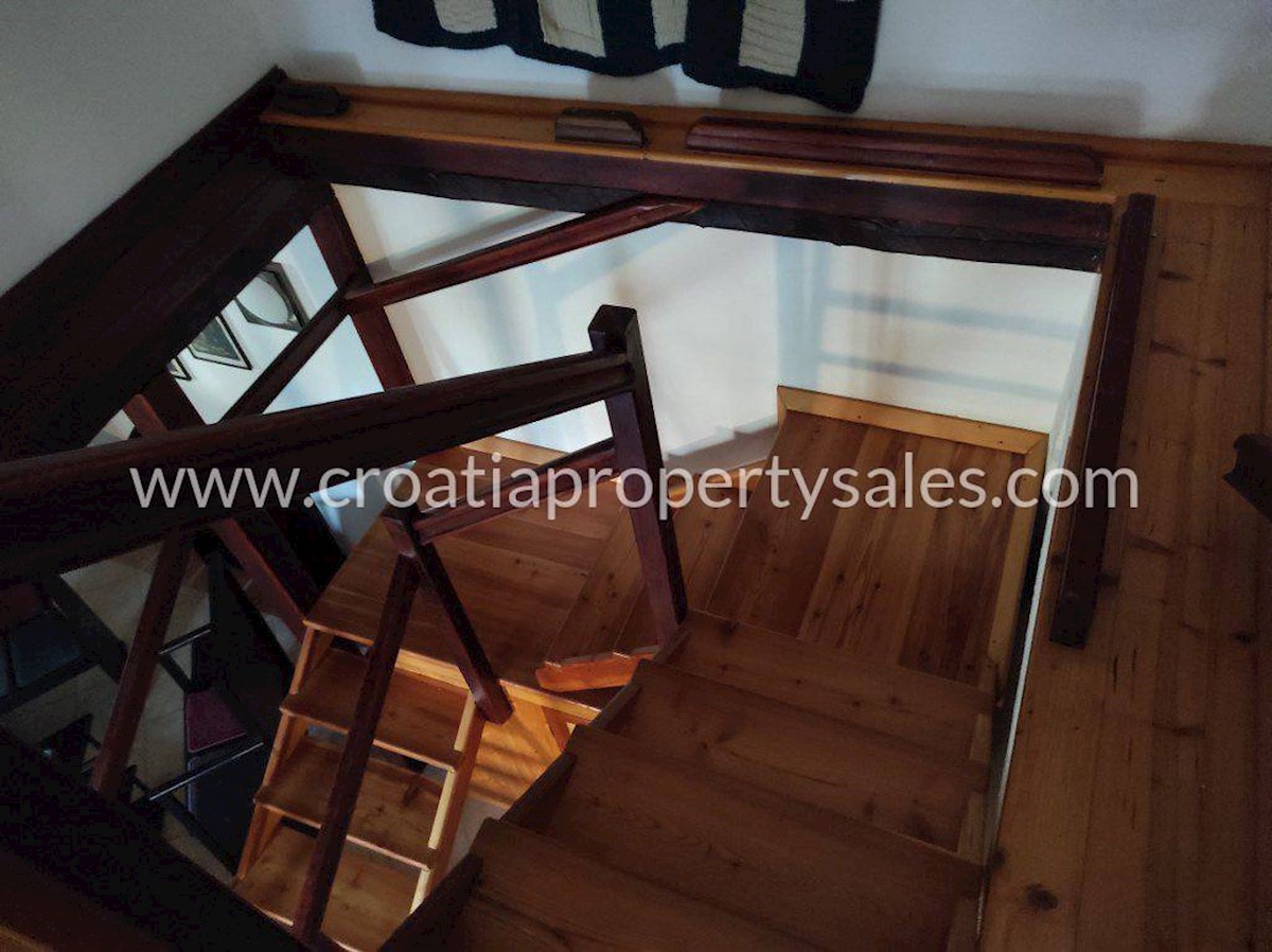 House For sale - SPLITSKO-DALMATINSKA HVAR