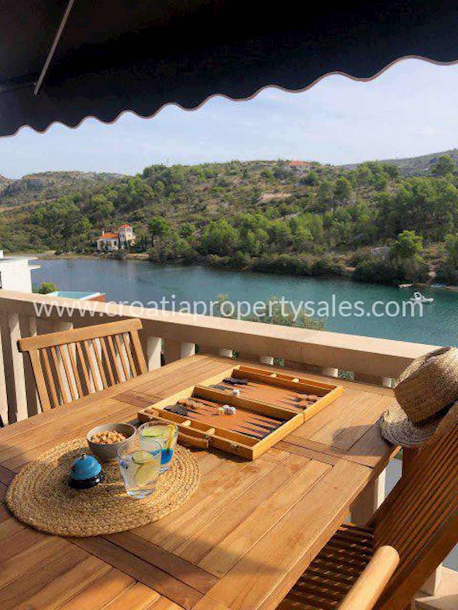 House For sale - SPLITSKO-DALMATINSKA BRAČ