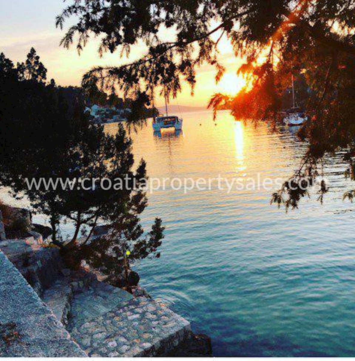 House For sale - SPLITSKO-DALMATINSKA BRAČ