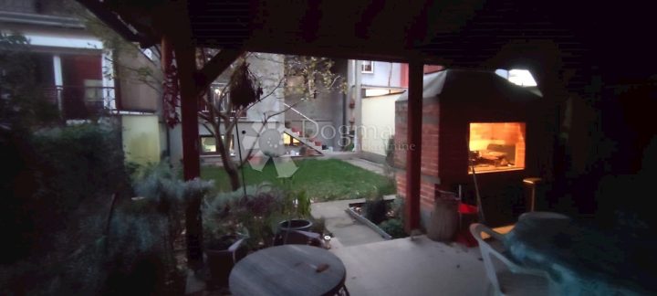 Haus zu verkaufen 210 m² – Maksimir