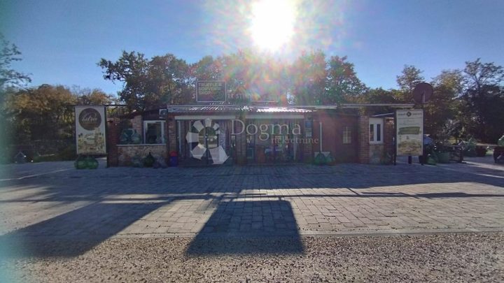 Poslovni prostori na predaj 160 m² – Rovinj