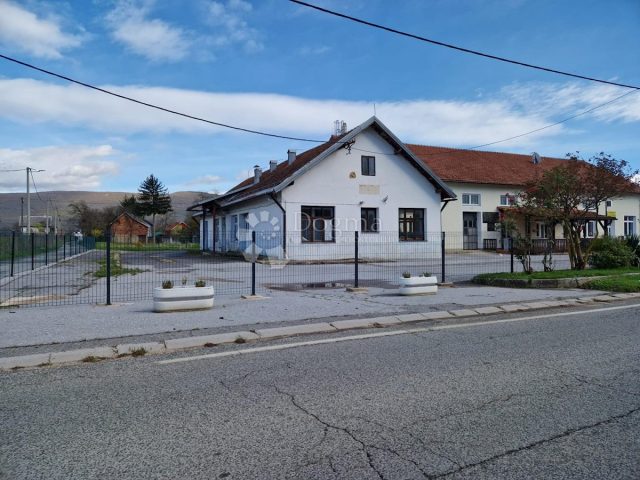 Hiša Naprodaj - Ličko-senjska Otočac - foto 3/5
