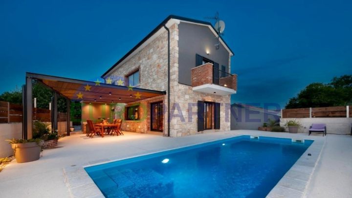 Kuća na prodaju 200 m² – Kanfanar