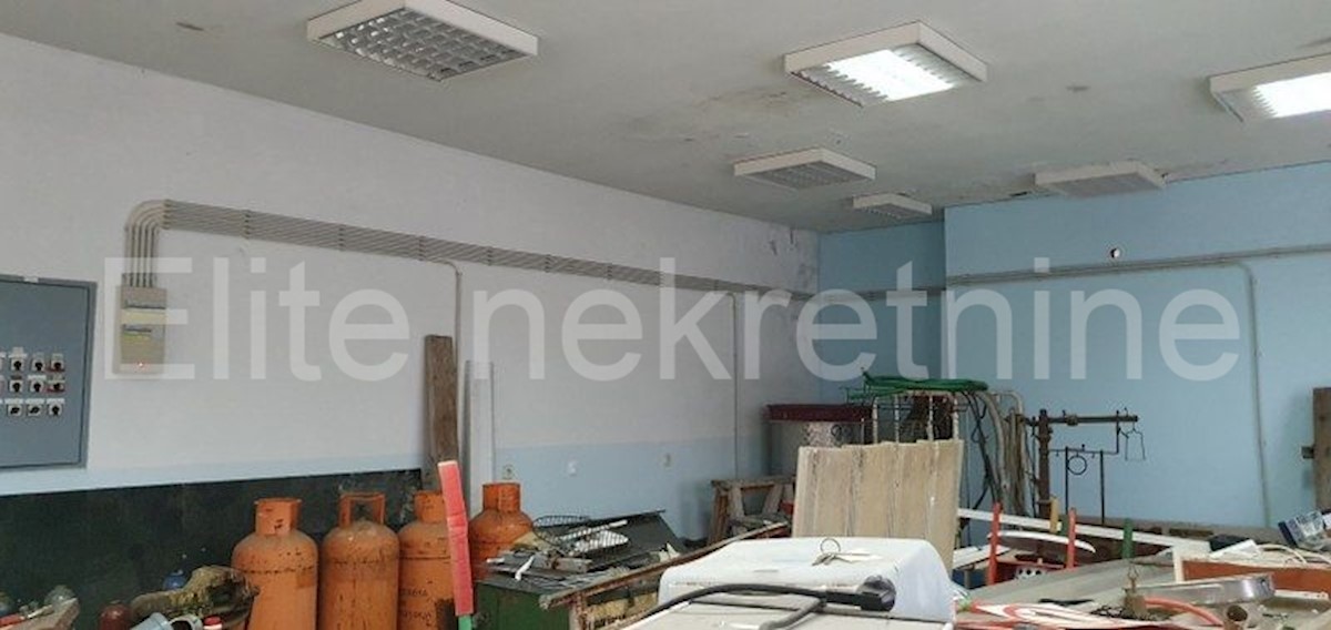 Business premises For rent PEHLIN