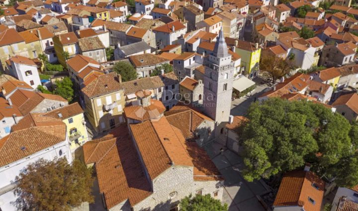 Parcela na predaj 1068 m² – Omišalj