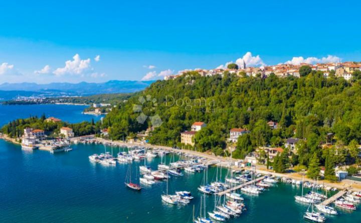 Parcela na predaj 694 m² – Omišalj