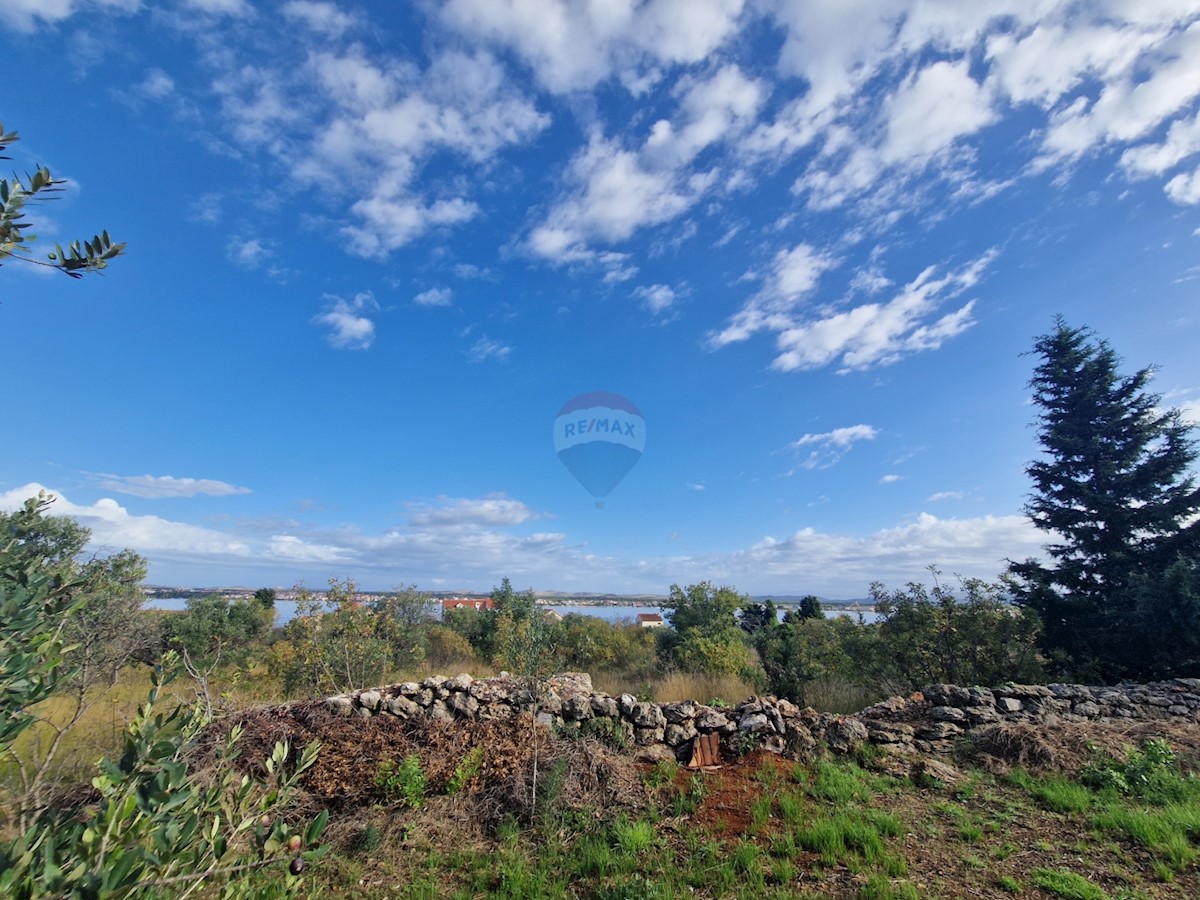 Land For sale - ŠIBENSKO-KNINSKA VODICE