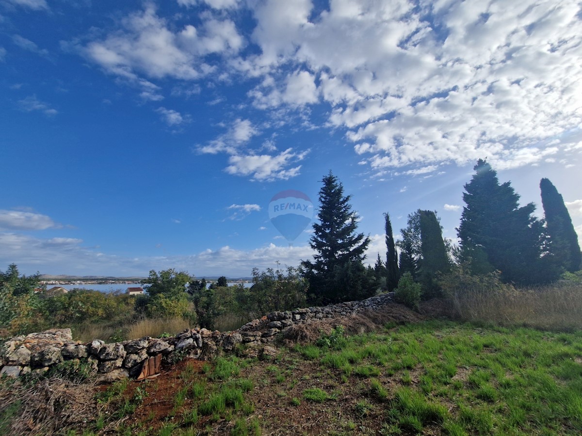 Land For sale - ŠIBENSKO-KNINSKA VODICE