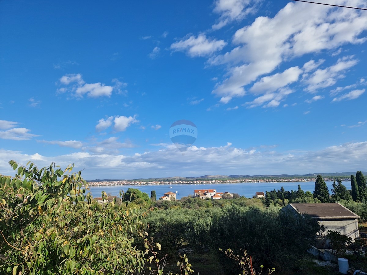 Land For sale - ŠIBENSKO-KNINSKA VODICE