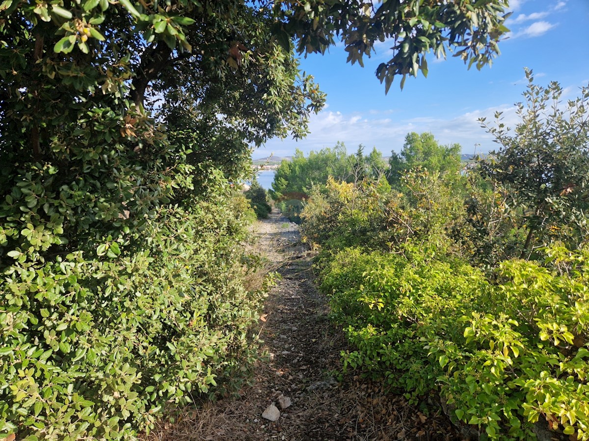 Pozemok Na predaj - ŠIBENSKO-KNINSKA VODICE