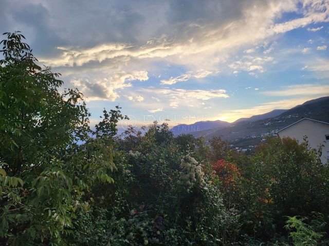Pozemek na prodej 1400 m² – Matulji