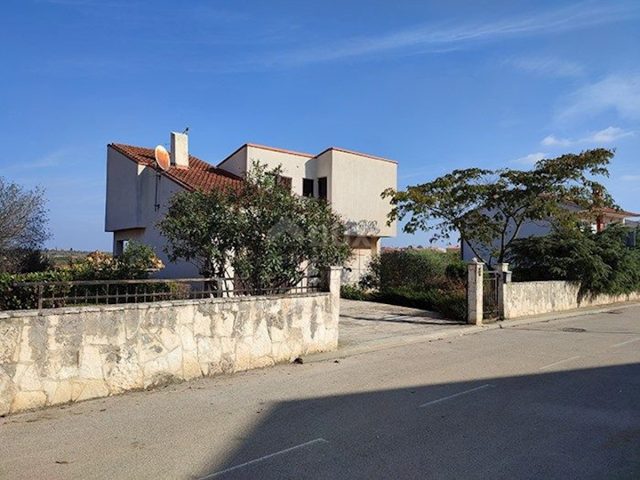 Hiša Naprodaj - Istarska Pula - foto 2/20