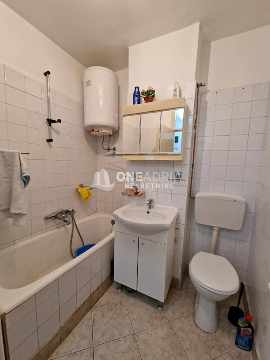 Flat For sale - LIČKO-SENJSKA SENJ