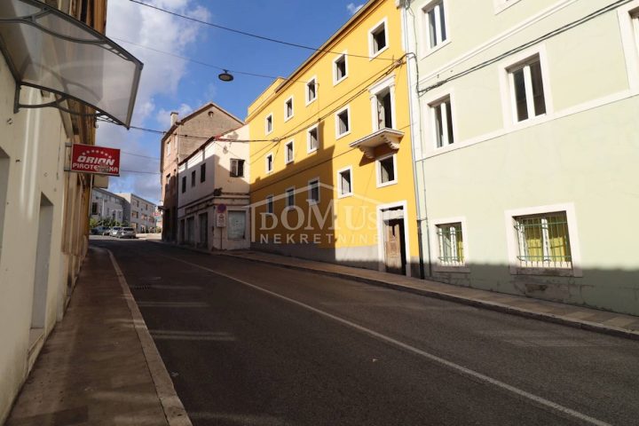 Maison À vendre DRNIŠ