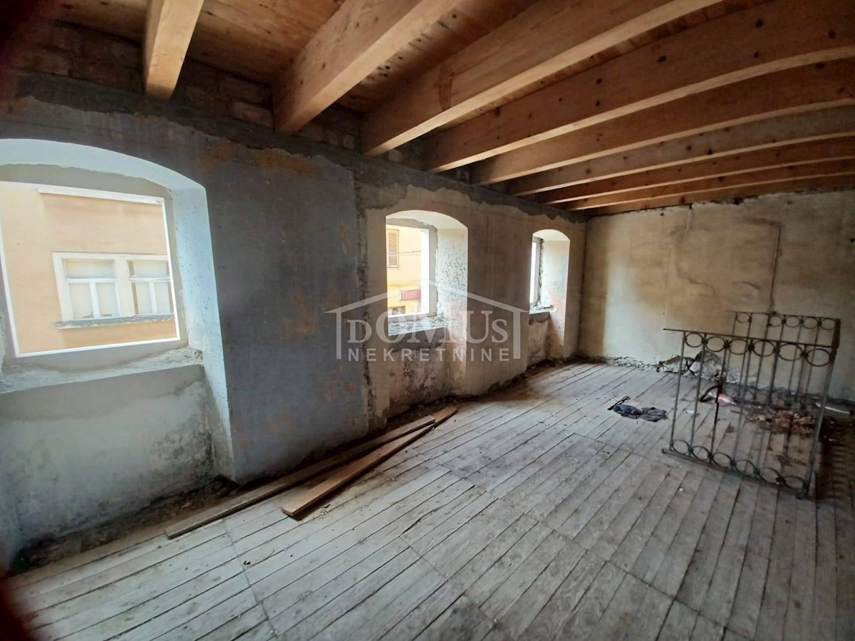 Casa In vendita - ŠIBENSKO-KNINSKA DRNIŠ