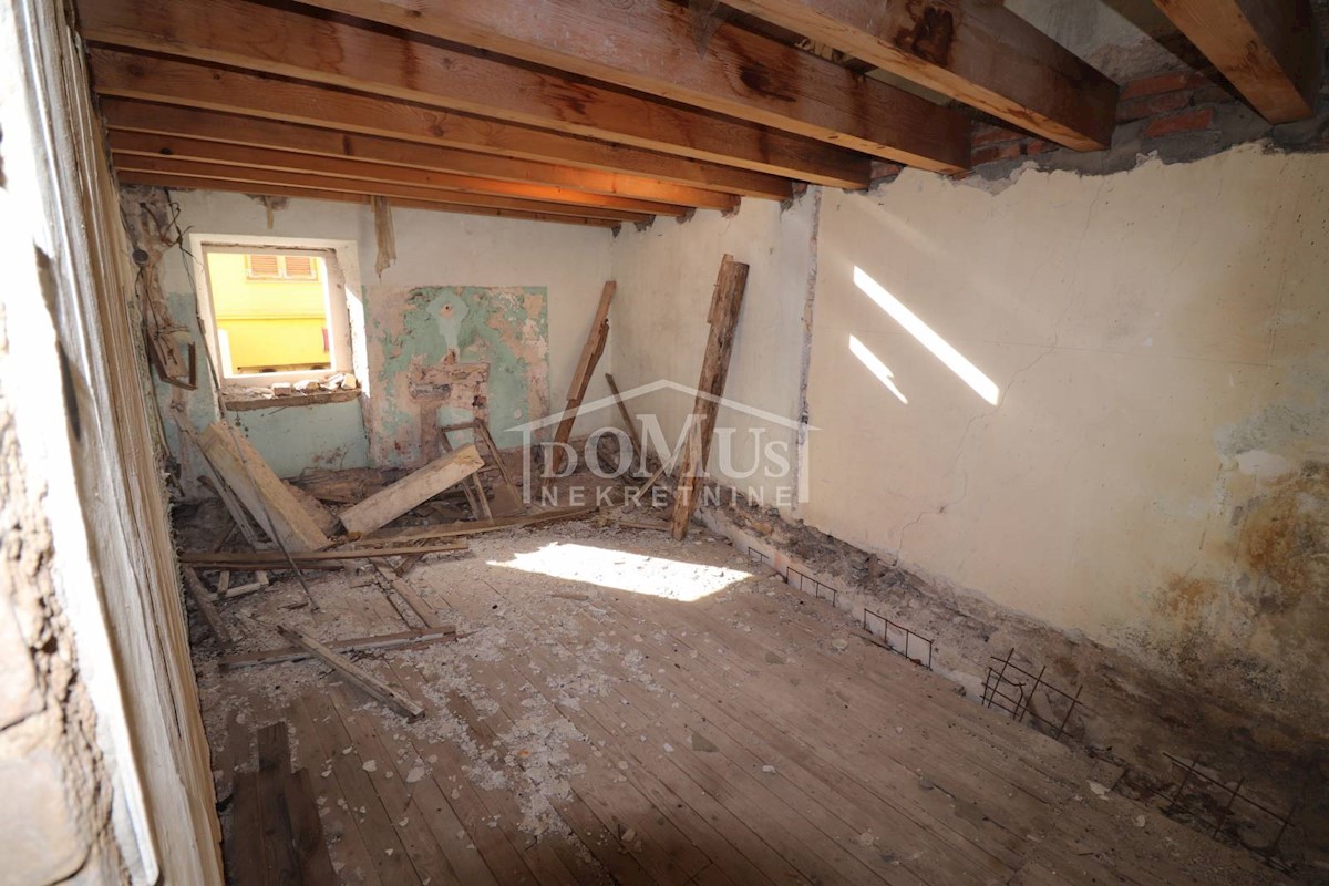 Casa In vendita - ŠIBENSKO-KNINSKA DRNIŠ