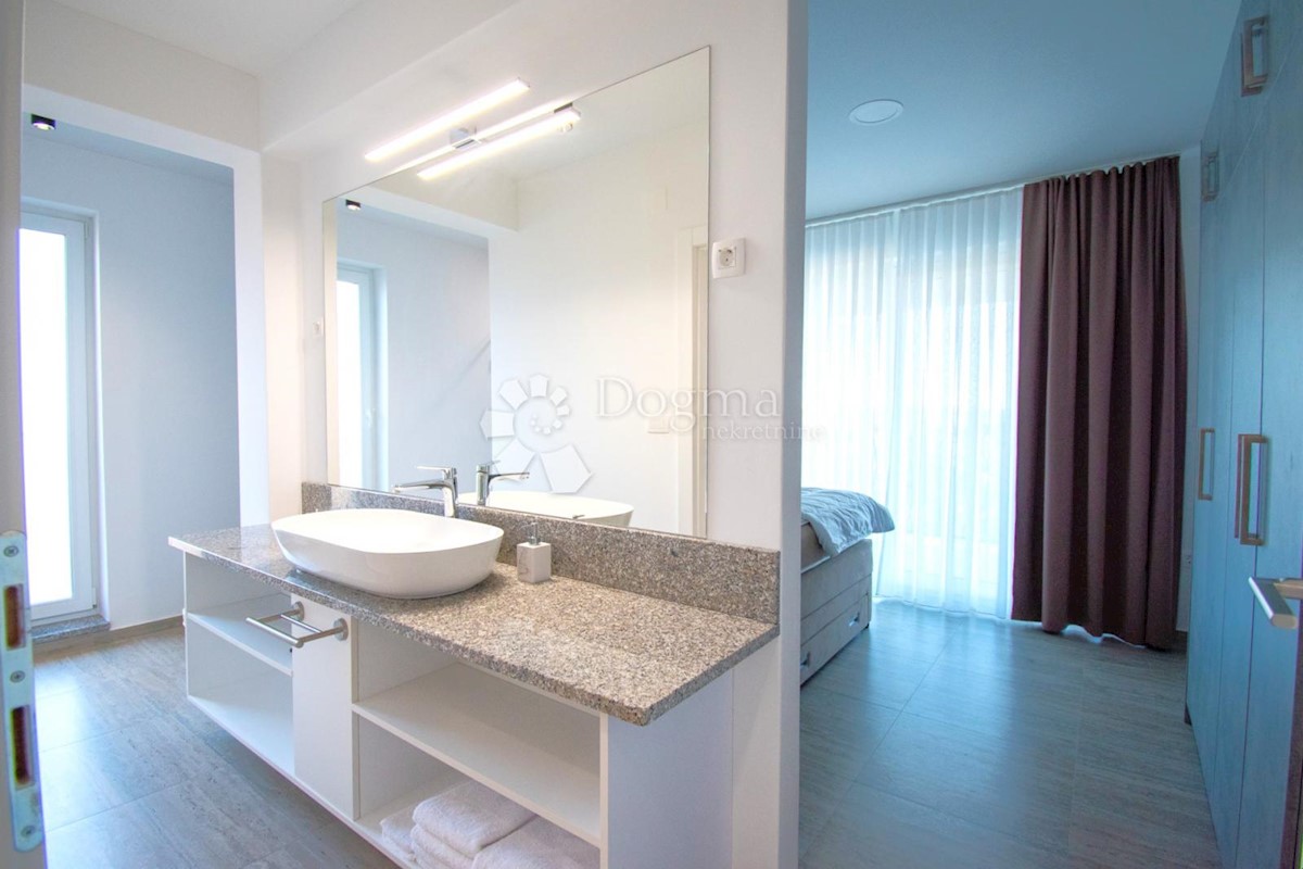 Haus Zu verkaufen - KRAPINSKO-ZAGORSKA HRAŠĆINA