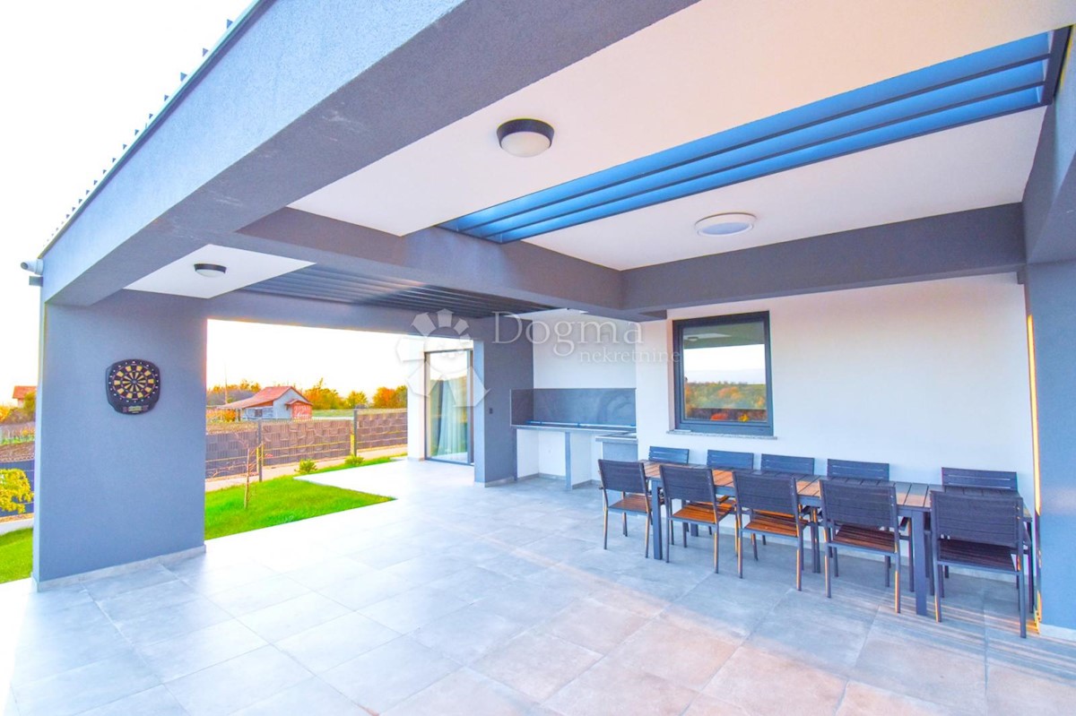 Haus Zu verkaufen - KRAPINSKO-ZAGORSKA HRAŠĆINA