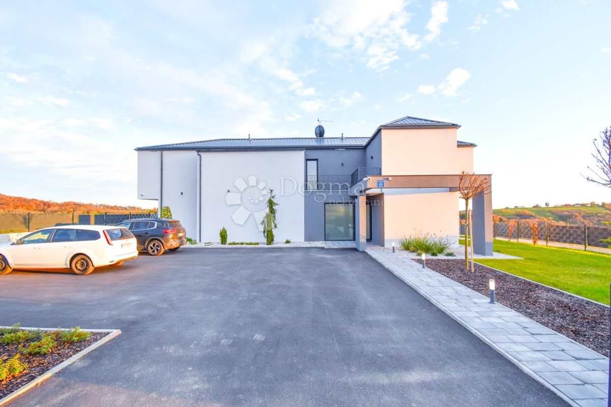 Haus Zu verkaufen - KRAPINSKO-ZAGORSKA HRAŠĆINA