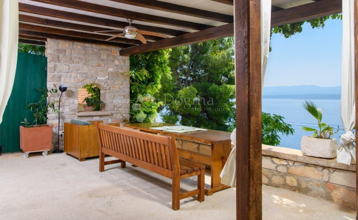 House For sale - SPLITSKO-DALMATINSKA BRAČ