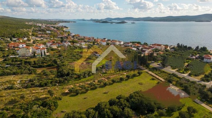 Terrain à vendre 3988 m² – Sveti Filip I Jakov