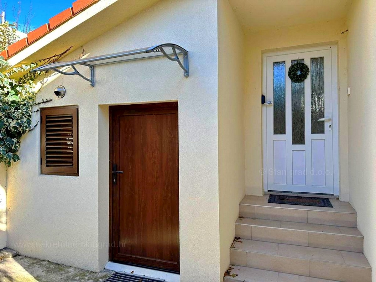 Dom Na predaj - PRIMORSKO-GORANSKA KRK