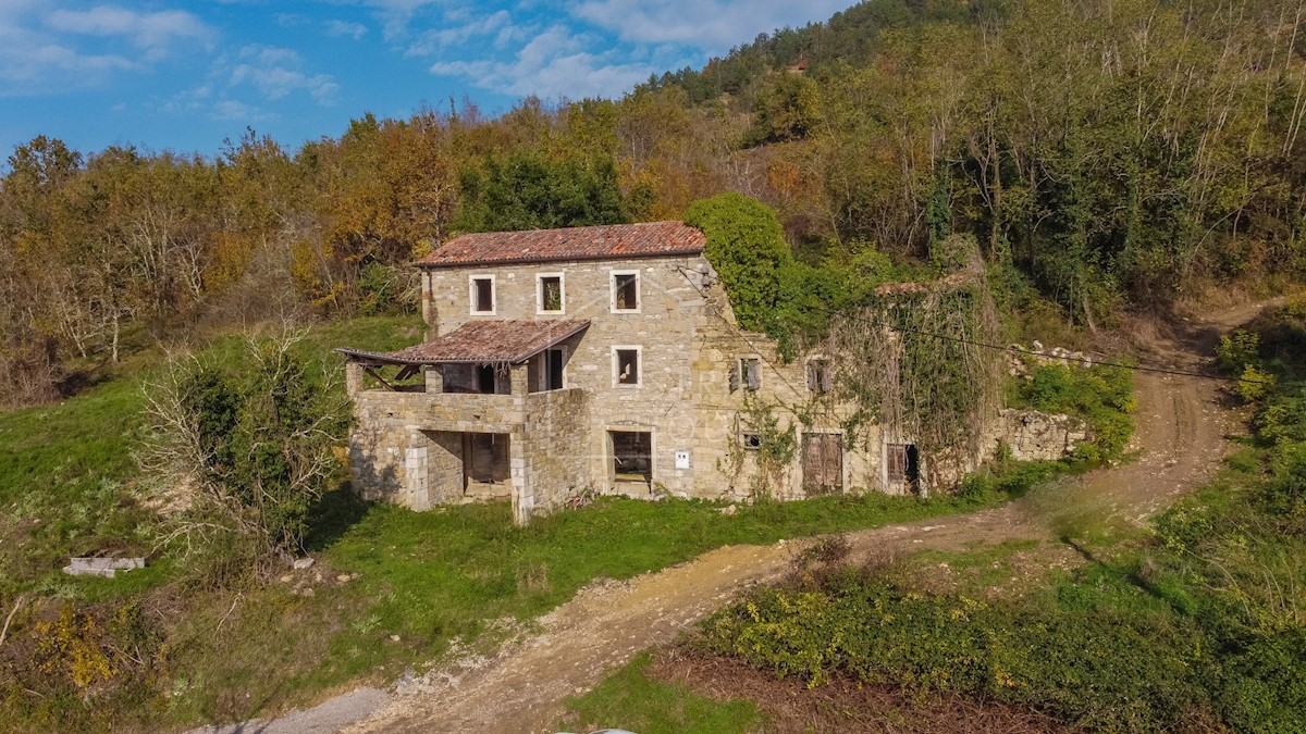 Kuća Na prodaju MOTOVUN