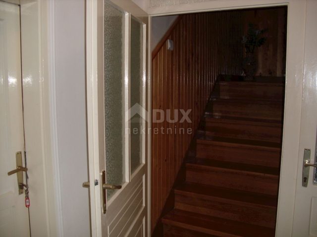 Kuća na prodaju 320 m² – Bale