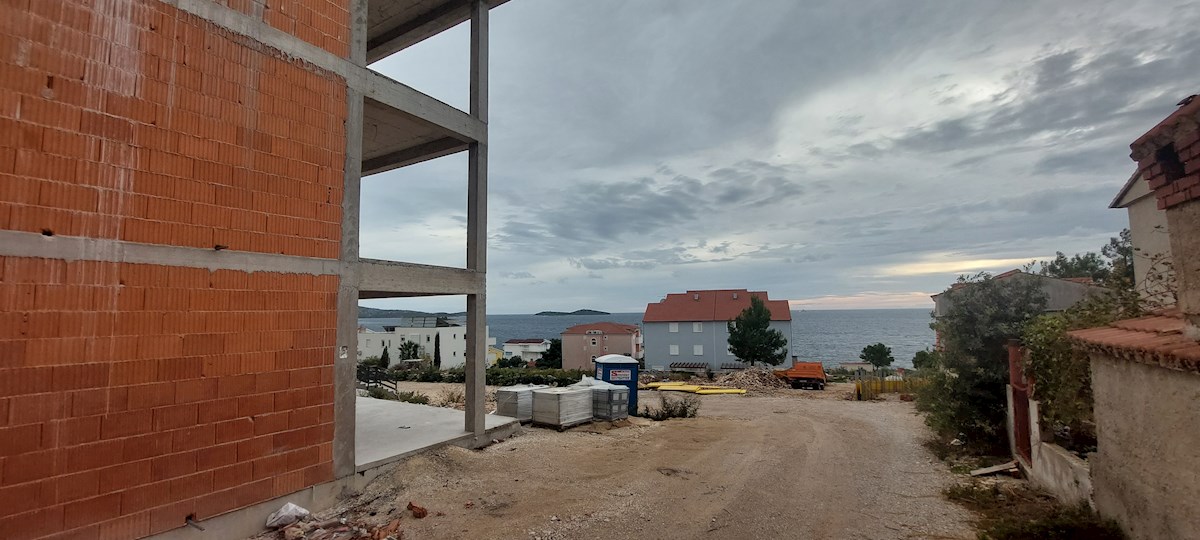 Appartement À vendre - ŠIBENSKO-KNINSKA ROGOZNICA
